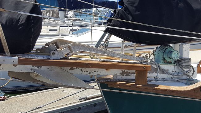 Bow Grount Tackle Port Side